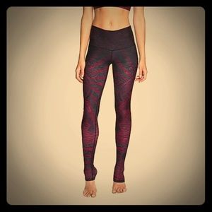 NWT Niyama Sol BuddhaFest Endless Leggings Sz S